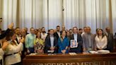 Fico Gutiérrez radicó ante el Concejo el Plan de Desarrollo de Medellín