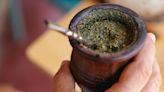 La fruta ideal para poner en el mate: tiene antioxidantes, ayuda a producir colágeno y fortalece las defensas