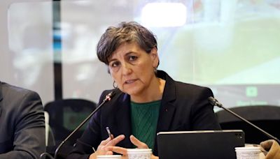 Ministra de Salud descarta vincular la venta del holding Banmédica a las crisis de la isapres y valora la ley corta - La Tercera