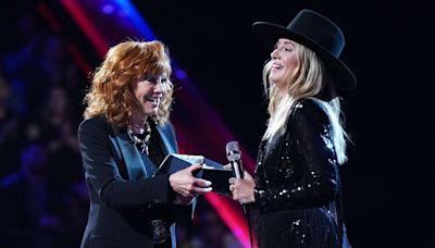 Lainey Wilson Invited to Join the Grand Ole Opry by Reba McEntire — Live on “The Voice” Finale!