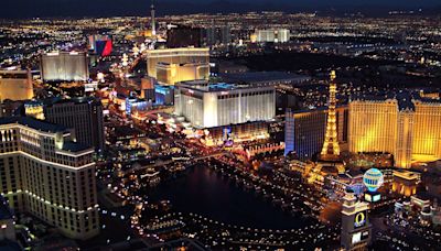 Man hits $362K jackpot in Las Vegas on 21st birthday trip