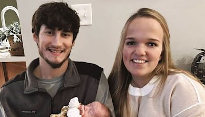 “7 Little Johnstons”' Liz Was 'Relieved' to Have 'Tall' Baby, Hopes People Are 'Kind' When She's 'Taller Than Me' (Exclusive)