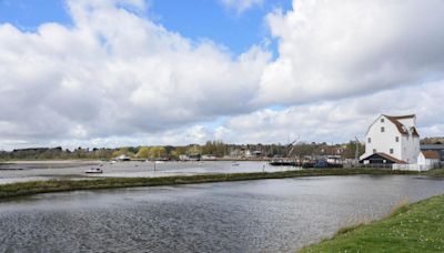 East Suffolk Council backs group aiming to clean up the River Deben