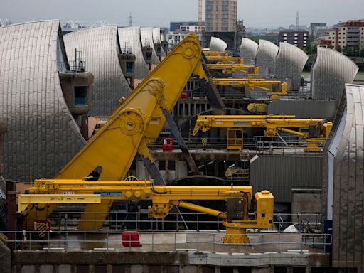 La subida del nivel del mar amenaza el río Támesis de Londres