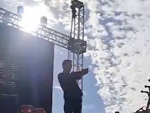 Pantalla gigante cae sobre el escenario en show del mago Jean Paul Olhaberry [Video]