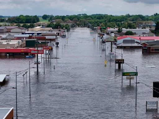 Ola de calor, incendios e inundaciones: EEUU se ve azotado por condiciones meteorológicas adversas