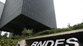 Mônica Bergamo: BNDES lançará concurso após 12 anos com salários a partir de R$ 20 mil