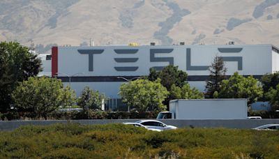 Tesla must face owners' lawsuit claiming it monopolizes vehicle repairs and parts