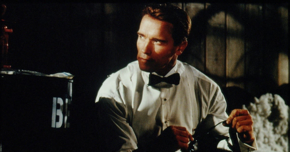 30 Years Ago, Arnold Schwarzenegger Made The Riskiest Spy Movie of the '90s