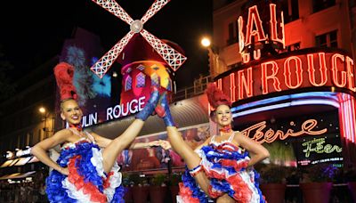 El Moulin Rouge se engalana con nuevas aspas