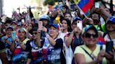 El arranque de las campañas venezolanas, en imágenes