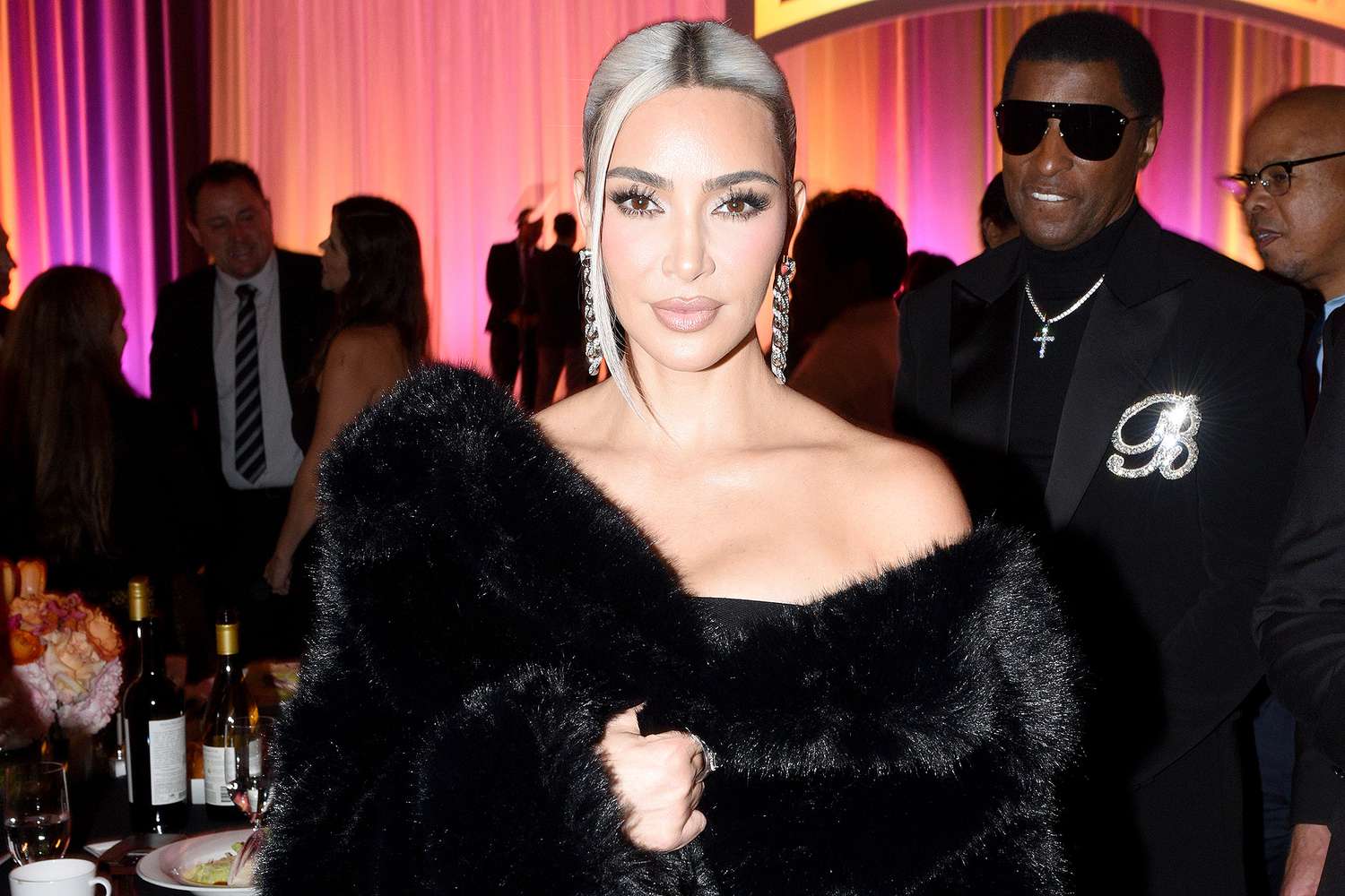 Kim Kardashian Stuns with Bleached Blonde Hair and All-Black Look as She Attends 2024 Lo Máximo Awards