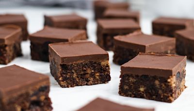 Use Up The Last Of Your Leftover Chocolate In A Tiffin