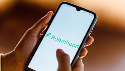 Robinhood Markets Inc. stock price's rollercoaster provides more fuel for the meme stock debate | Invezz Robinhood Markets Inc. stock price rollercoaster provides more fuel for the meme stock debate