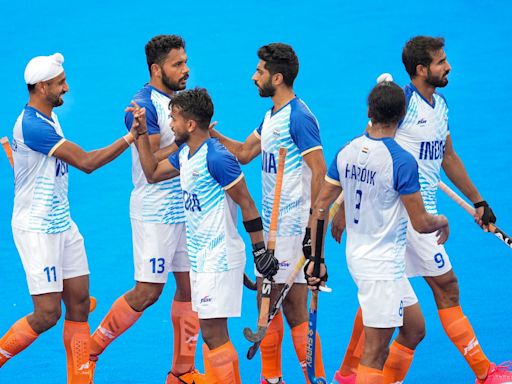 Harmanpreet Singh's late goal helps India claim a 3-2 win over New Zealand in their Paris Olympics opener