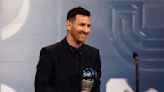 Messi ganha prêmio "The Best" de melhor jogador do ano em cerimônia dominada pela Argentina