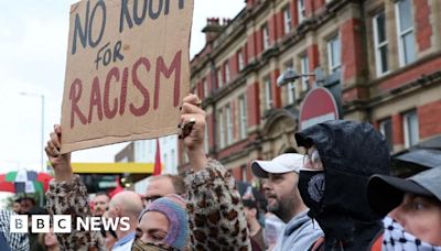 Leeds imam welcomes emergency security offer for mosques