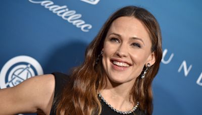 Jennifer Garner Has Been Secretly Engaged to Boyfriend John Miller: ‘They Are Perfect,’ Says Source