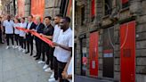 Fonseca, Scaroni and players open new Milan store on Via Dante – video
