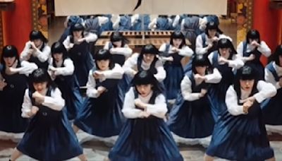 日舞團Avantgardey「單腳」挑戰16蹲 33秒短片全網看傻