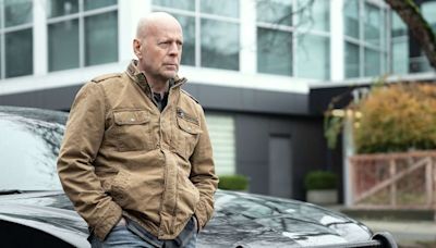 Bruce Willis en Detective Knight: Sin piedad, una de sus últimas películas que es tendencia en la Argentina