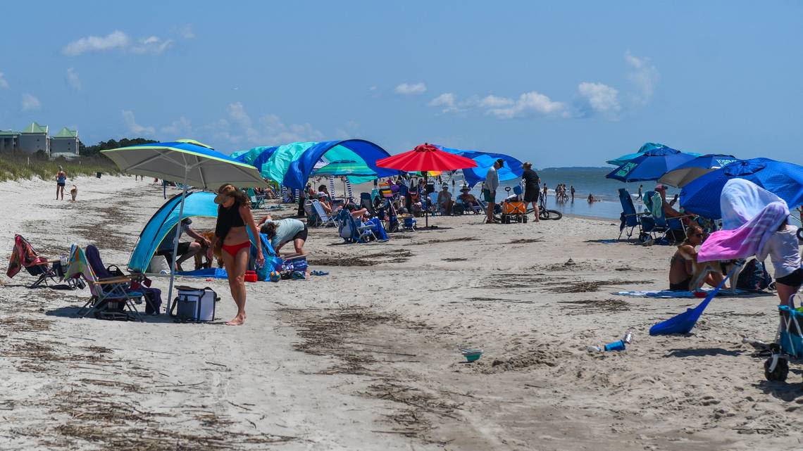 Fact check: Is smoking allowed at Hilton Head Island beaches? What about vaping?