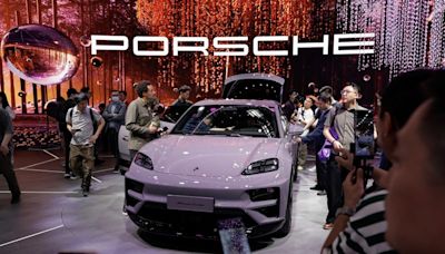 Porsche sticks with plans to stop some combustion model production