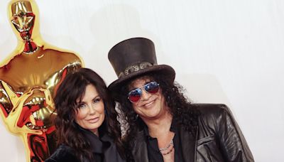 Slash, de Guns 'N Roses, devastado por la muerte de su hijastra de 25 años, cancela sus conciertos