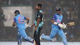 India holds its nerve to level T20 series with NZ