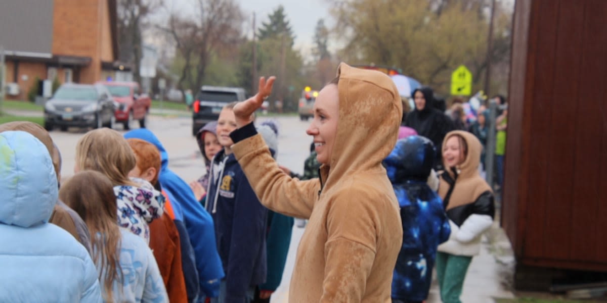 Stanley kid gets community sendoff to meet actor Ryan Reynolds through Make-a-Wish