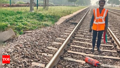 Another suspected sabotage attempt: Fire safety cylinder found on Delhi-Howrah rail track in UP | Kanpur News - Times of India