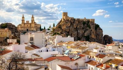 El castillo del siglo XII situado en lo alto de una colina que es de los más increíbles de Cádiz y tiene unas bonitas vistas