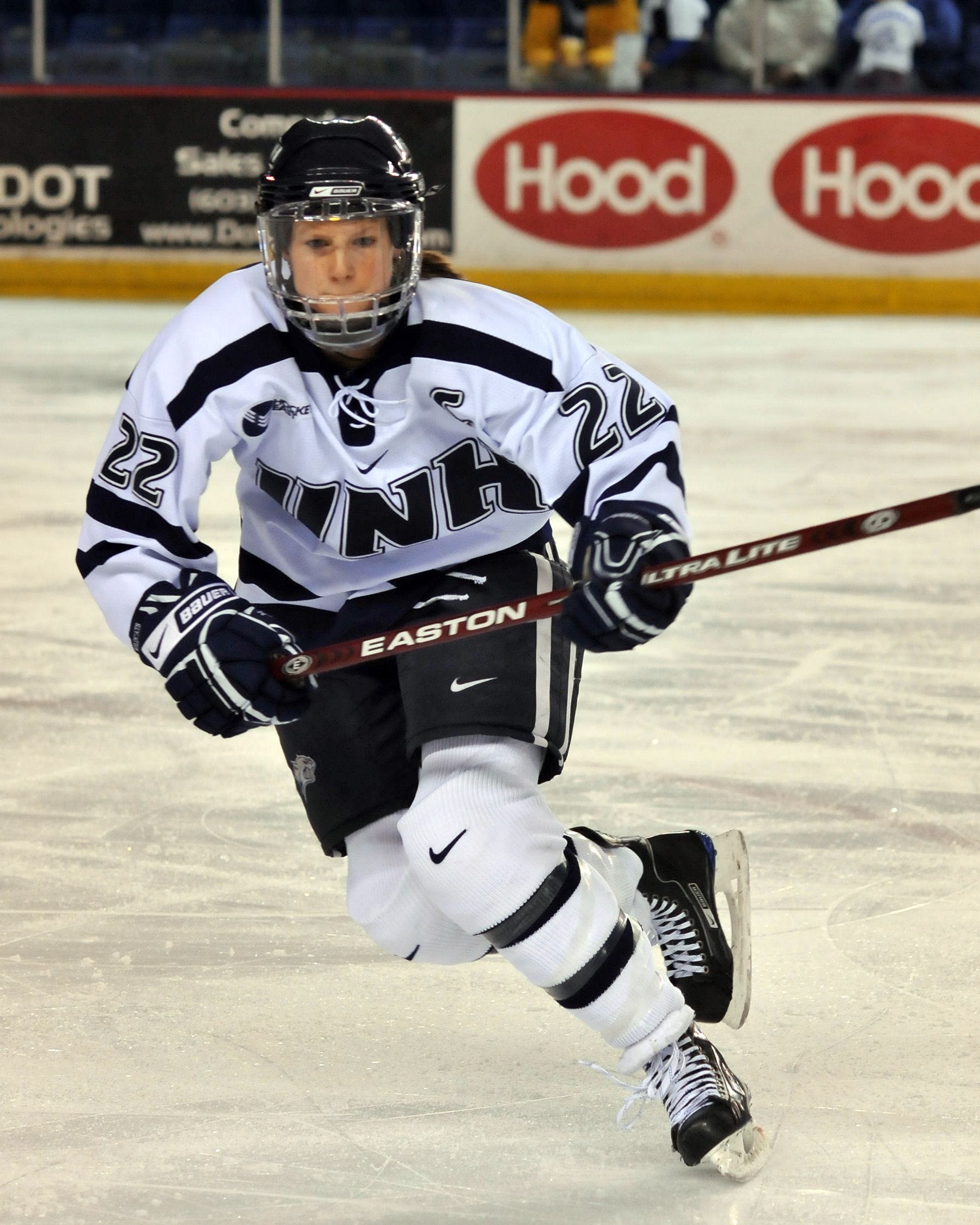 UNH Athletics 2024 Hall of Fame class: Elle Purrier St. Pierre, Dick Umile, more