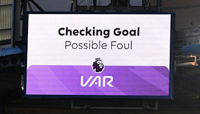 'It's the referees who need scrapping!' - Fans all say the same thing after bombshell revelation that Premier League clubs will vote on whether to abolish VAR | Goal.com English Qatar