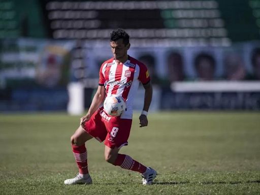 “Tino” Costa dio una entrevista con la camiseta de San Martín de Tucumán antes de su retiro