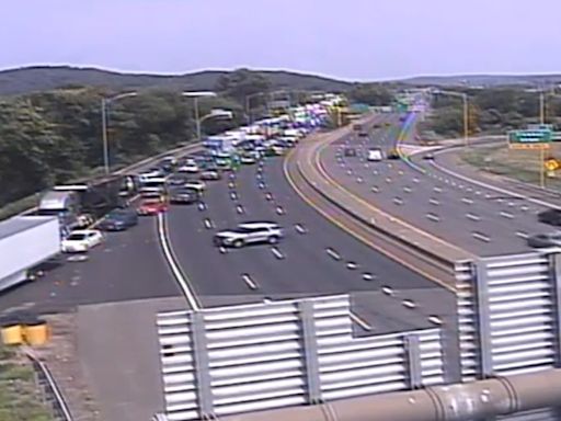 Crash closes I-91 South in New Haven; serious injuries reported
