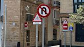 La evidente contaminación visual de las señales de tráfico en la ciudad de Cádiz