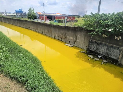 太子宮排水遭農藥與消防廢水污染變色 環局開罰園區及台聯實業