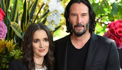 Winona Ryder y Keanu Reeves se siguen llamando "marido y mujer" y estos son los mensajes que se mandan: "Te amo"