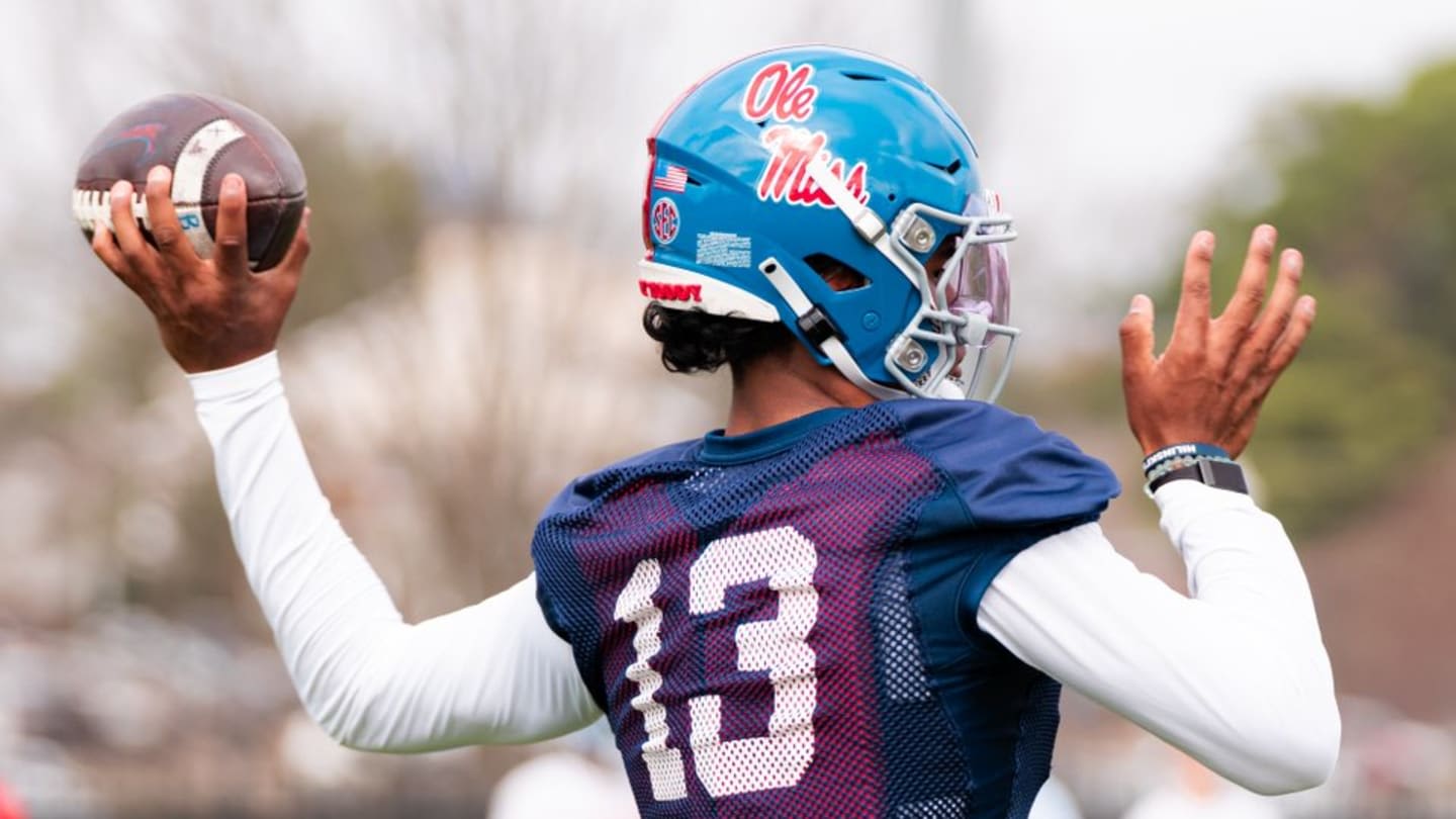 LOOK: Ole Miss QB Austin Simmons Works Out With Miami Dolphins WR Jaylen Waddle