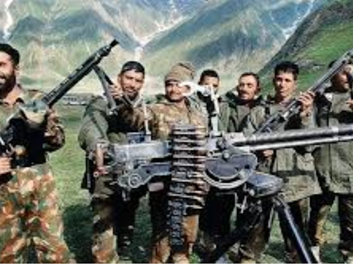 'Stories of Superheroes': Captain Vikram Batra's Father Calls For Inclusion of Kargil War in School Syllabus