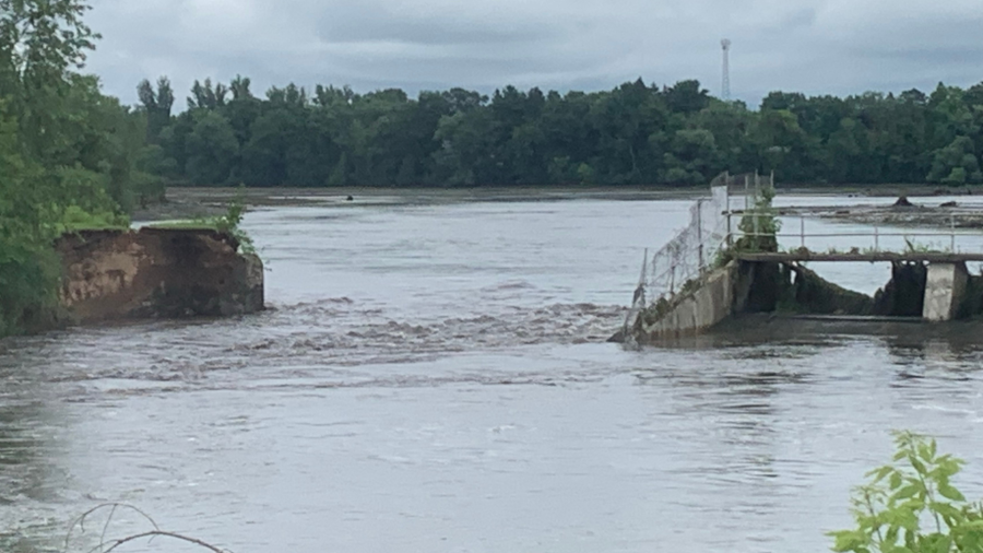 Residents returning to homes after major flooding in Manawa