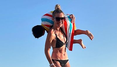 Helen Skelton shows off abs in a bikini on holiday