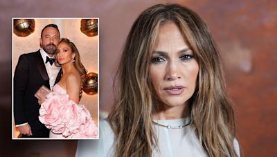 Jennifer Lopez's 'Atlas' co-star intercepts Ben Affleck divorce question on press tour in Mexico