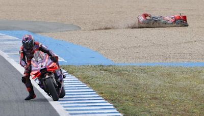 Jorge Martín reina en el caos del esprint y afianza su liderato de MotoGP