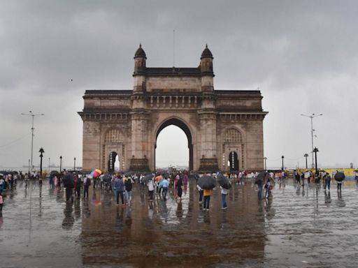 Mumbai Weather Update: IMD Predicts Cloudy Skies With Moderate Rains Today; AQI In Satisfactory Category At 67