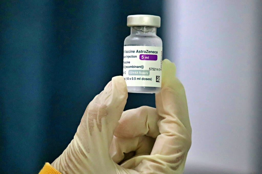 AstraZeneca Pulls Out Its COVID-19 Vaccine From Global Markets After Court Docs Shows Side Effects - EconoTimes