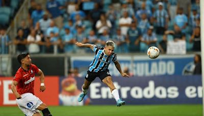 En Brasil destrozan a Gremio y a Soteldo tras la histórica victoria de Huachipato en la Copa Libertadores