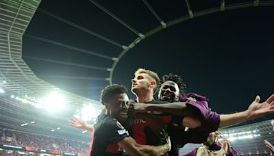 Bayer Leverkusen dramatically extend unbeaten run to reach Europa League final