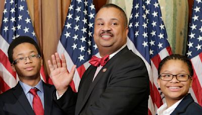 New Jersey congressman Donald Payne Jr. dies at 65